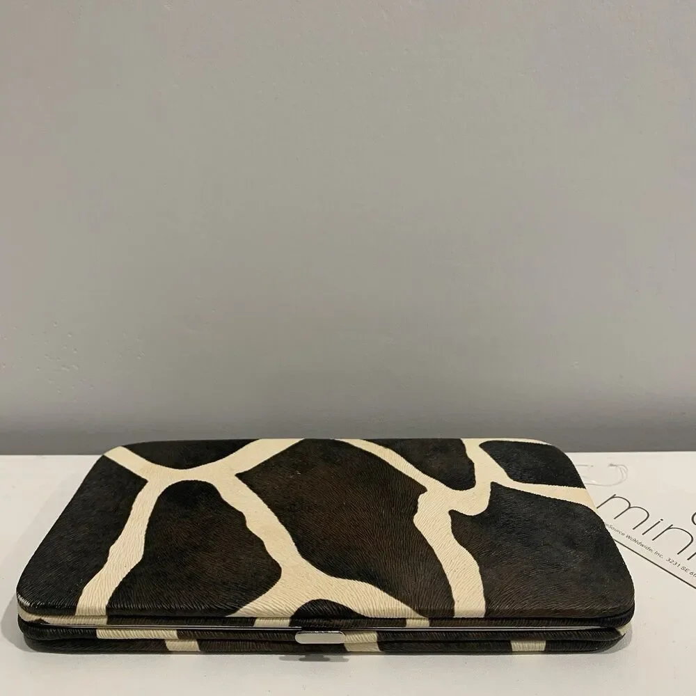 Minicci Hard Case Clutch Wallet Checkbook Credit Card Giraffe Print Brand New